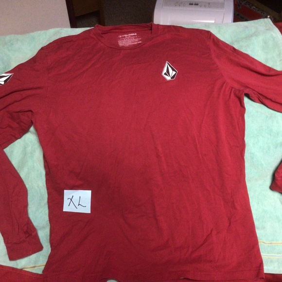 VOLCOM Other - VOLCOM tshirt